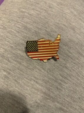 Vintage USA🇺🇸Flag Map Enamel Pin unisex